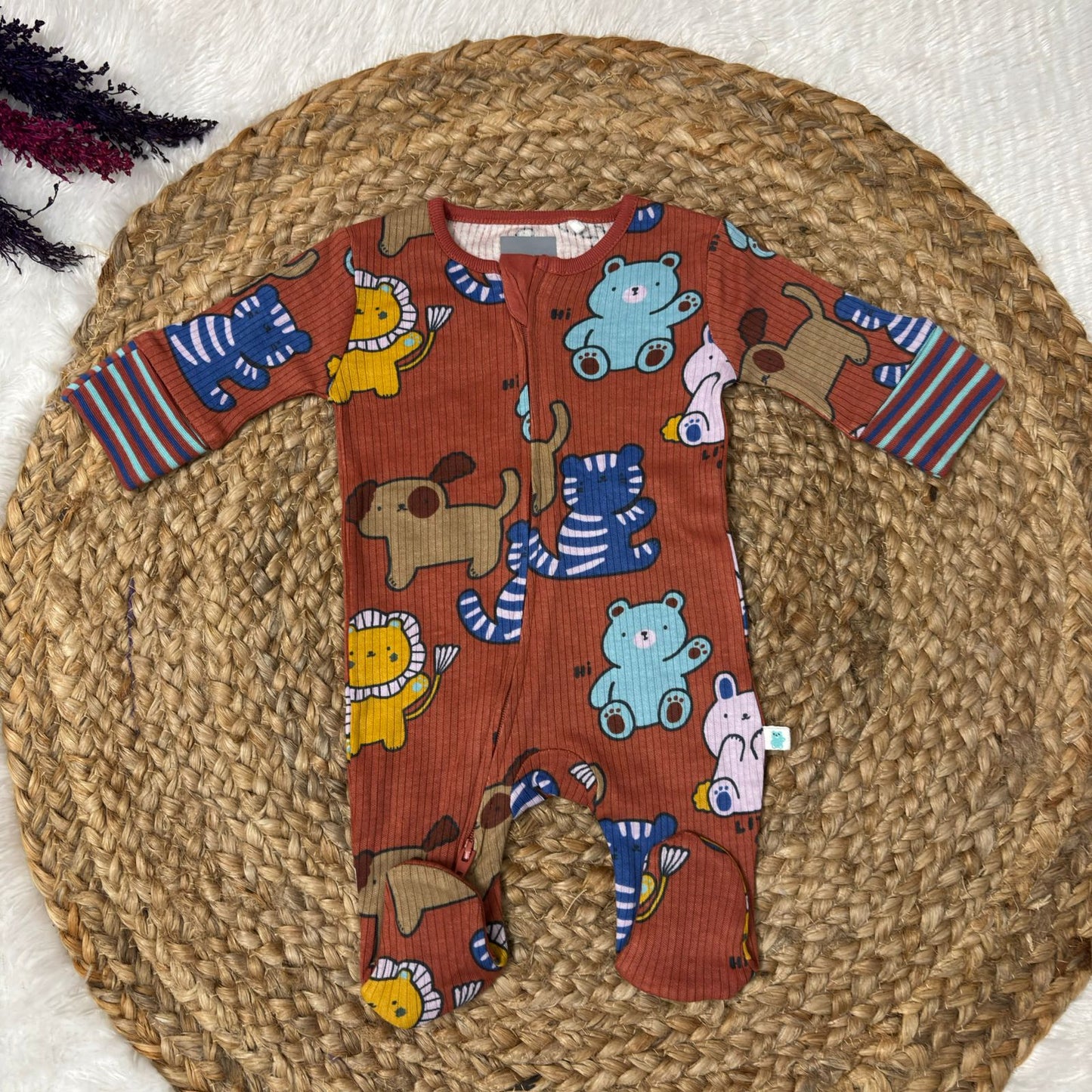Branded baby sleepsuits SL01