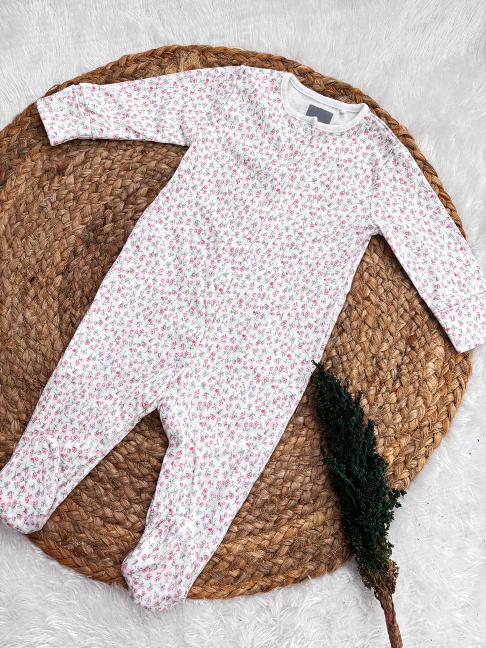 Branded baby sleepsuits SL01