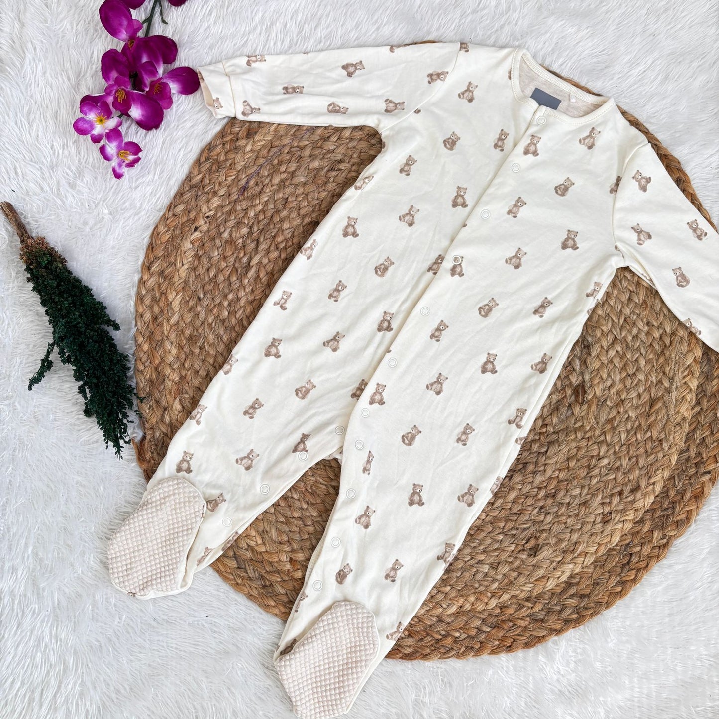 Branded baby sleepsuits SL01