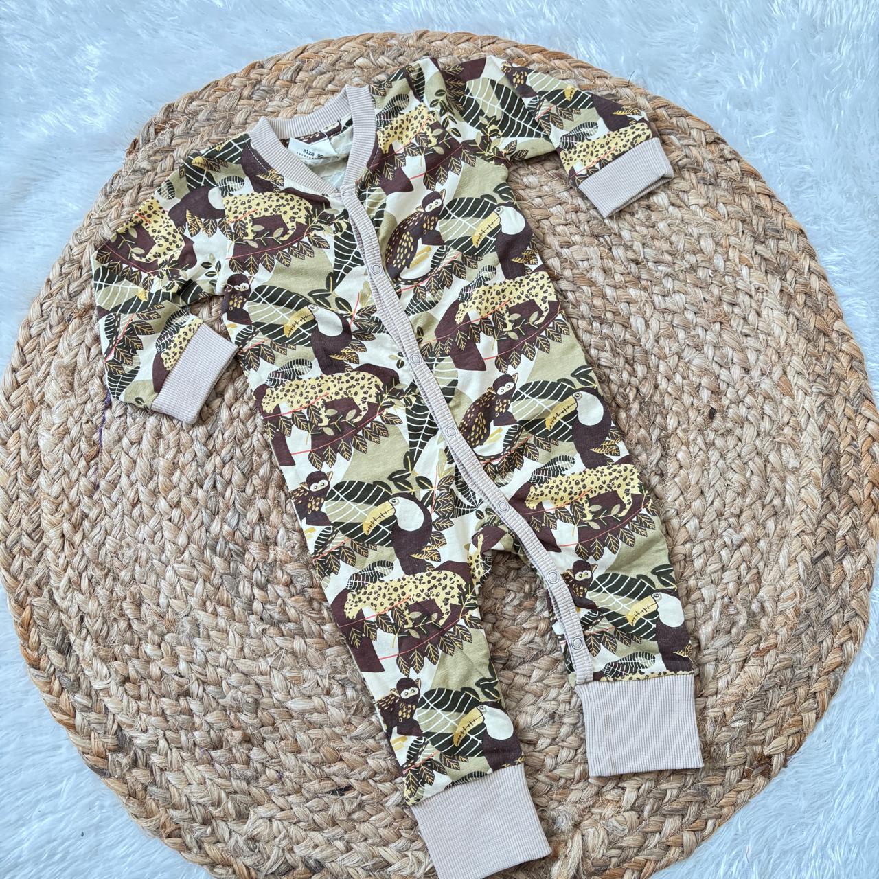 Branded baby sleepsuits SL01