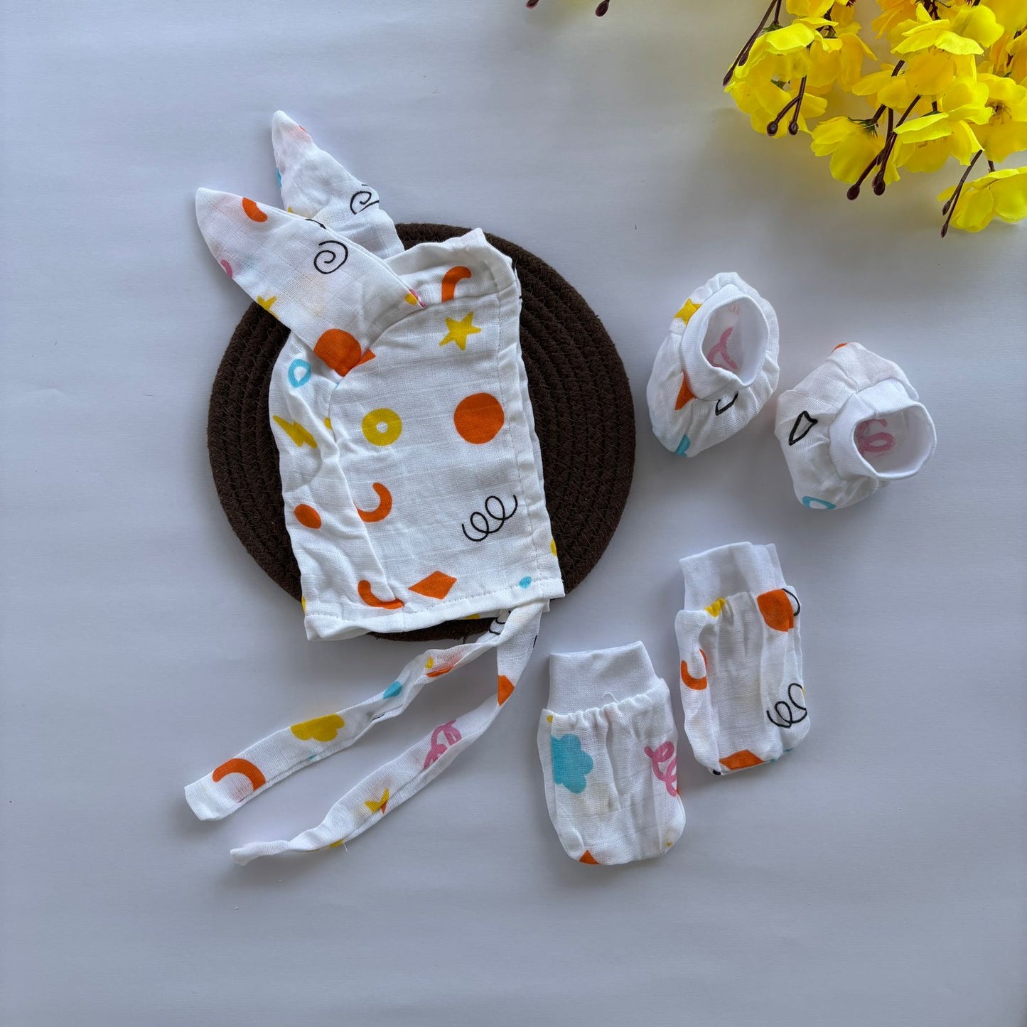 Muslin Cap Mitten and Booties Set MN01