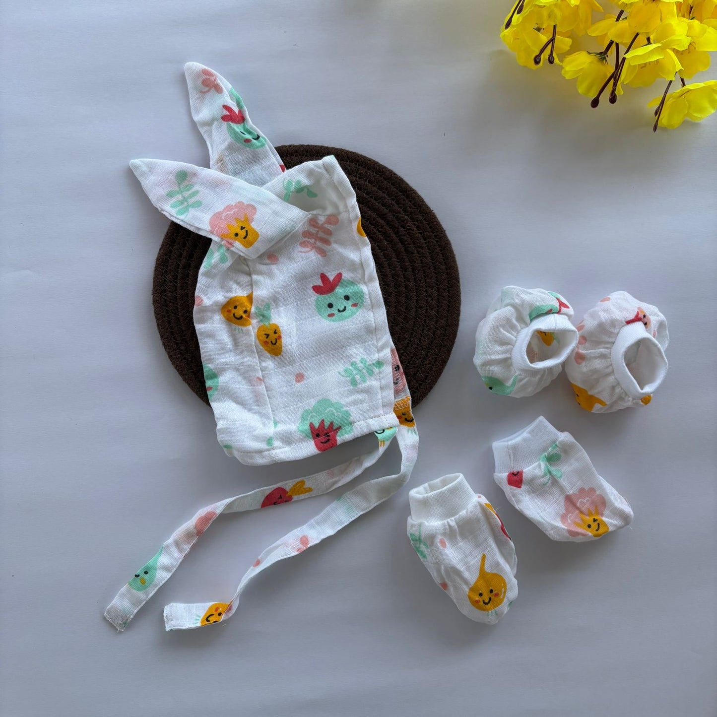 Muslin Cap Mitten and Booties Set MN01