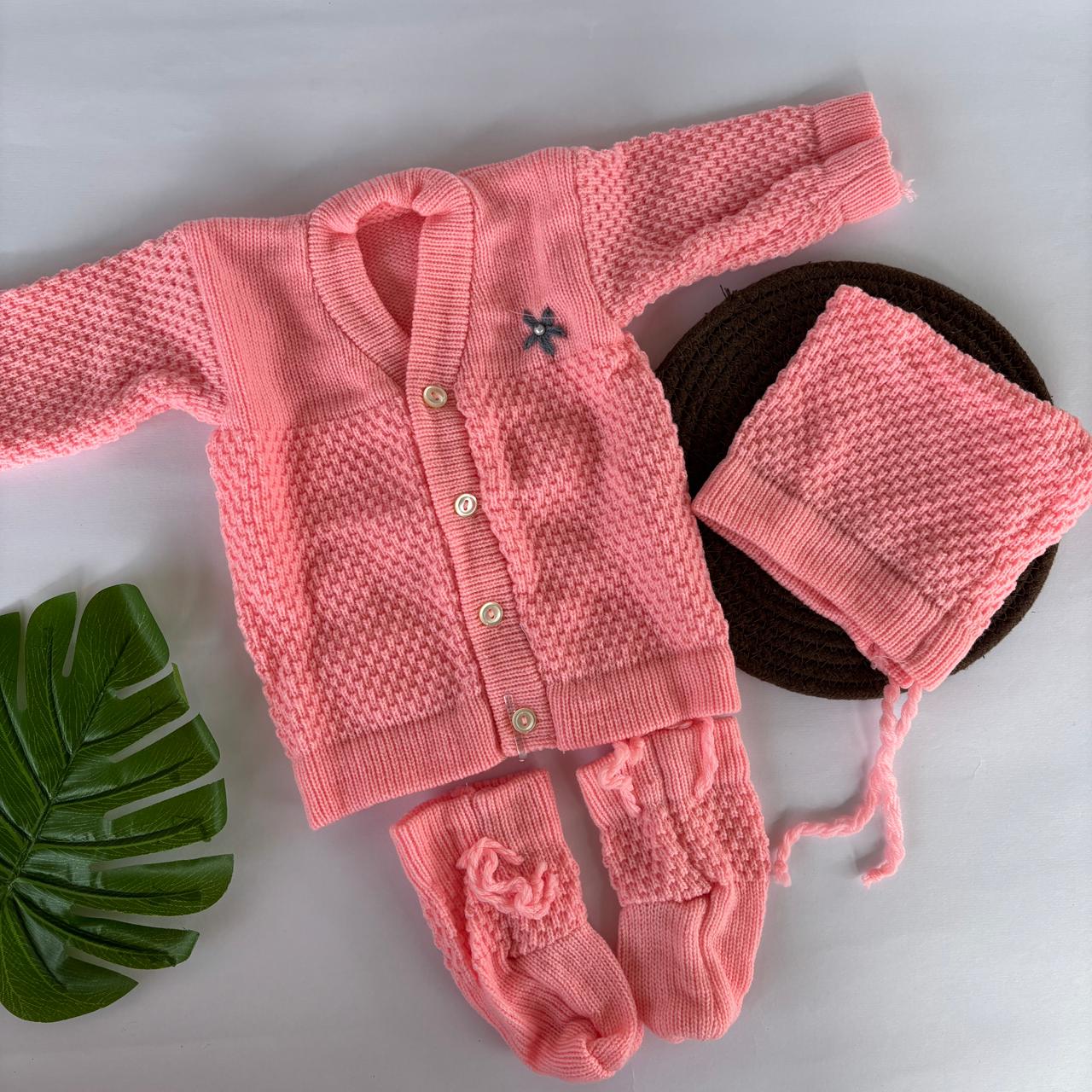 Woollen sweater Cap And Booties Set MN01