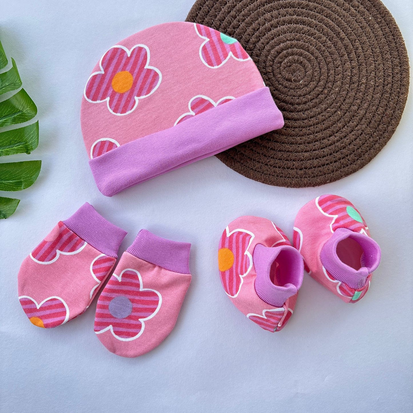 Cap Mitten and Booties Set MN01