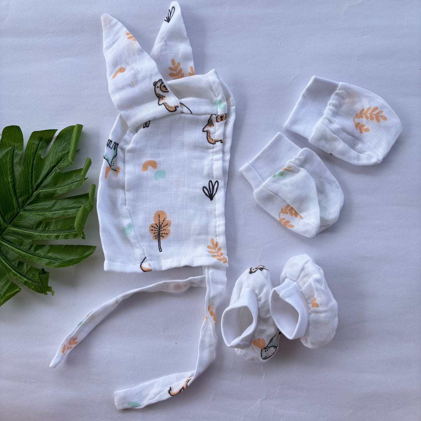 Muslin Cap Mitten and Booties Set MN01