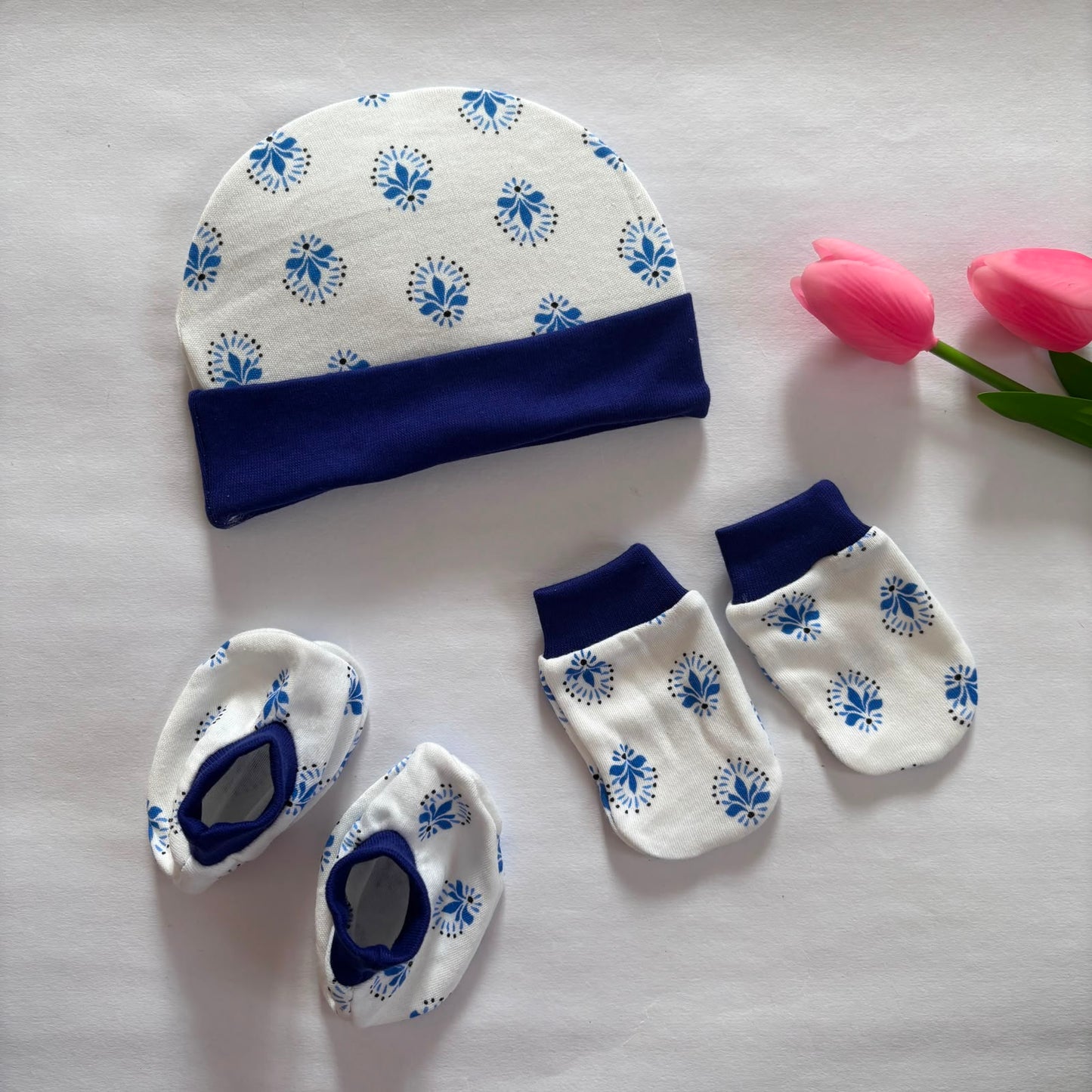 Cap Mitten and Booties Set MN01