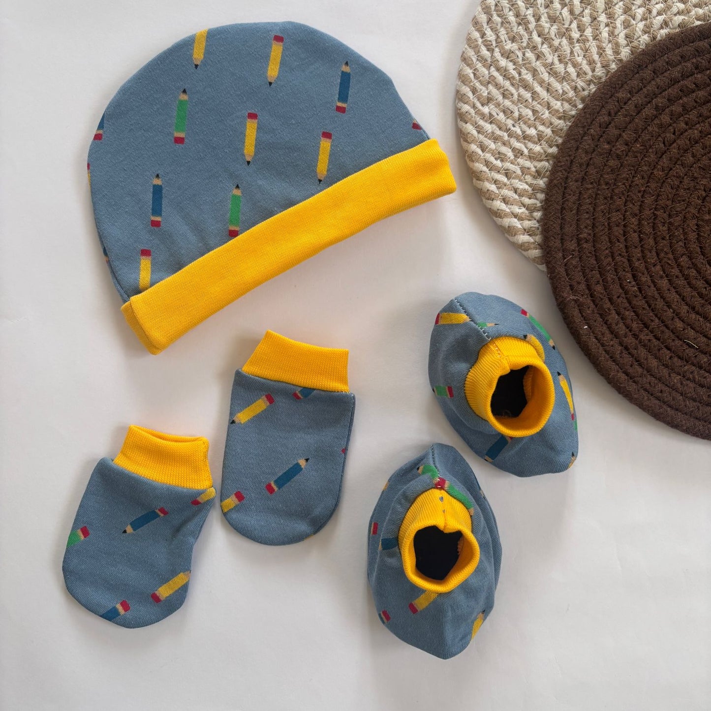 Cap Mitten and Booties Set MN01