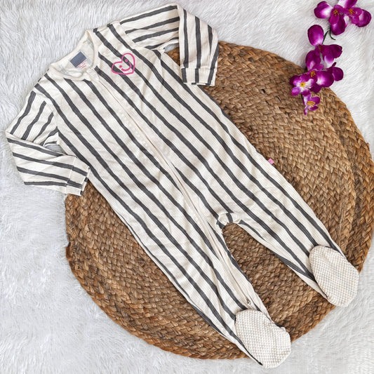 Branded baby sleepsuits SL01