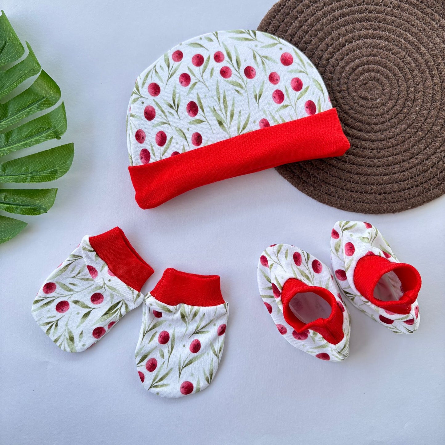 Cap Mitten and Booties Set MN01