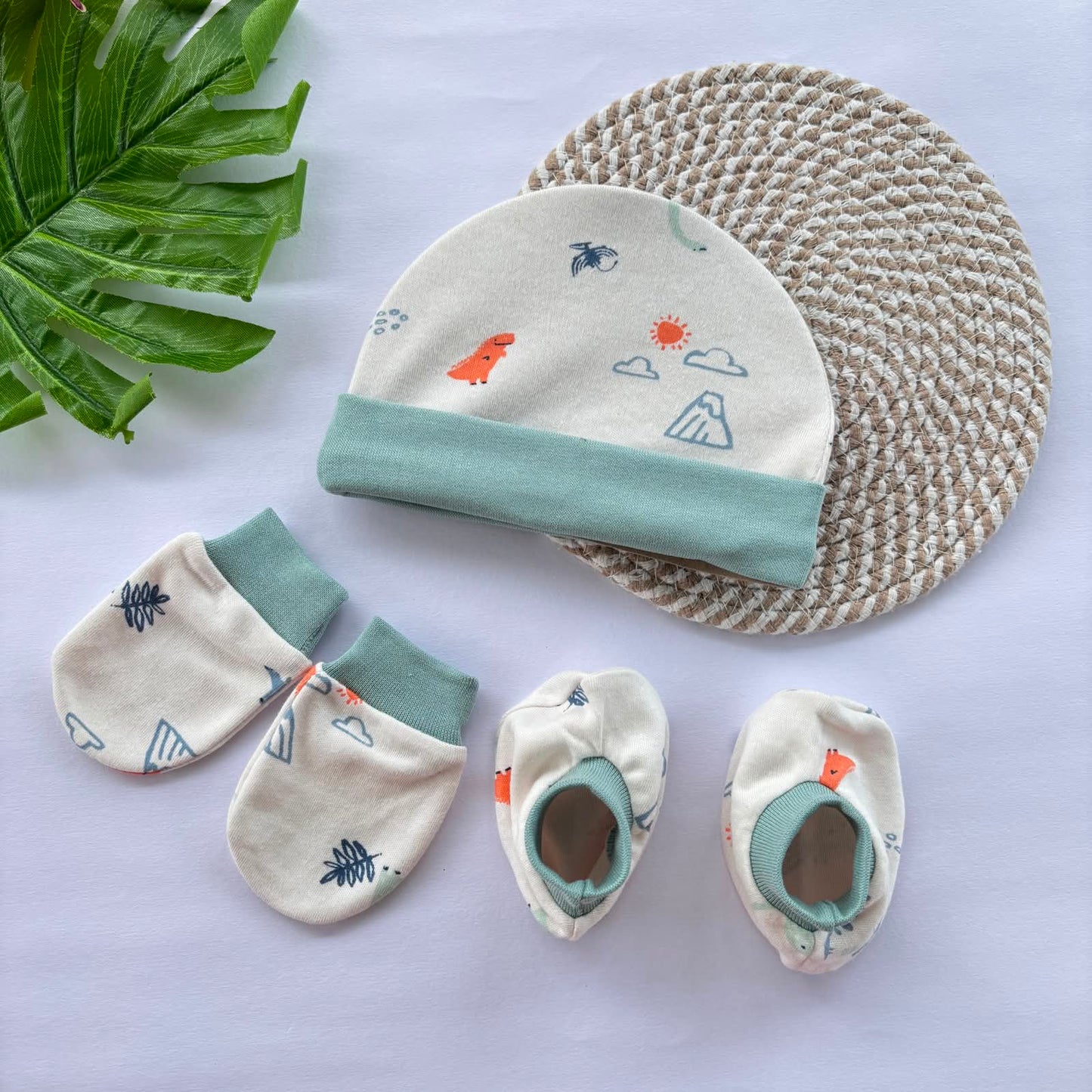 Cap Mitten and Booties Set MN01