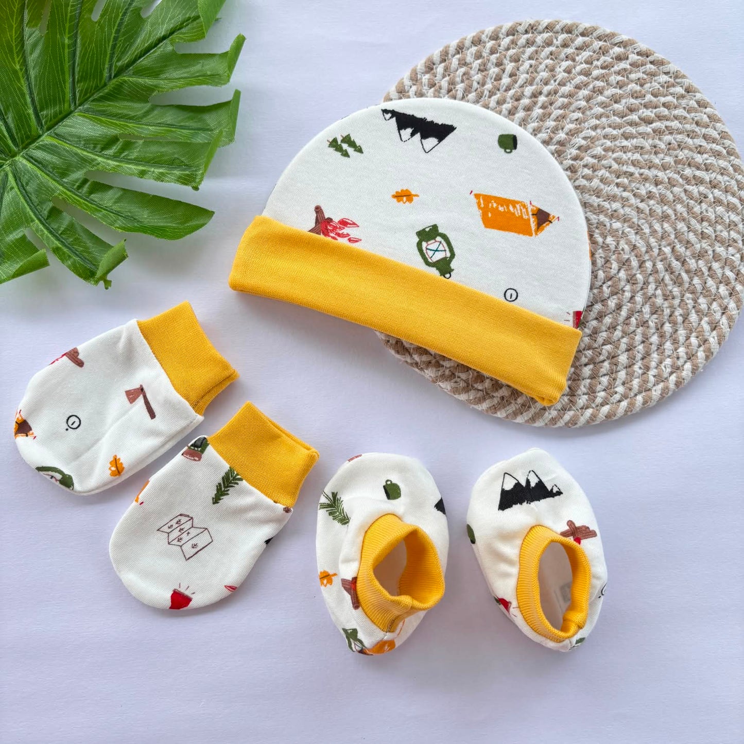 Cap Mitten and Booties Set MN01