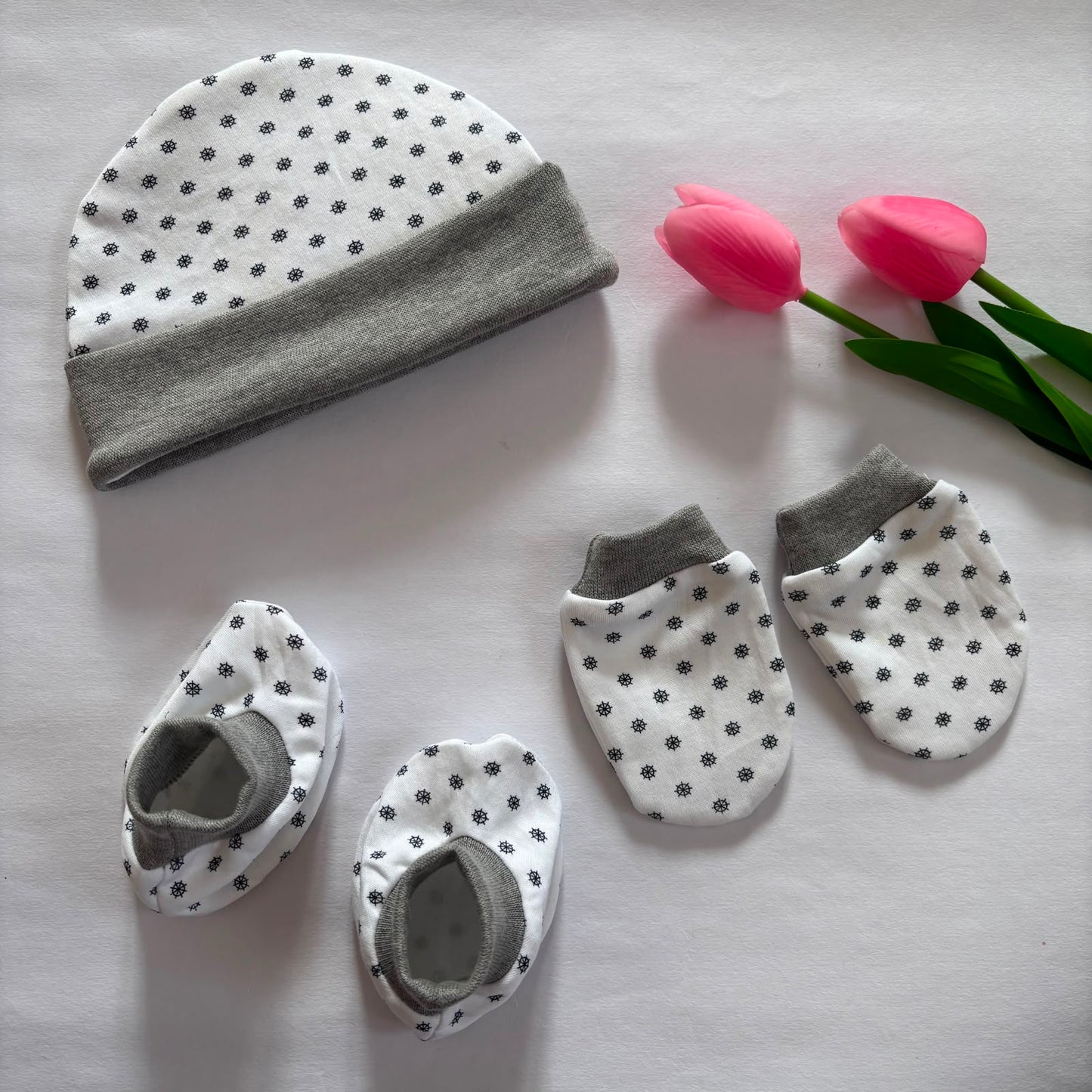 Cap Mitten and Booties Set MN01