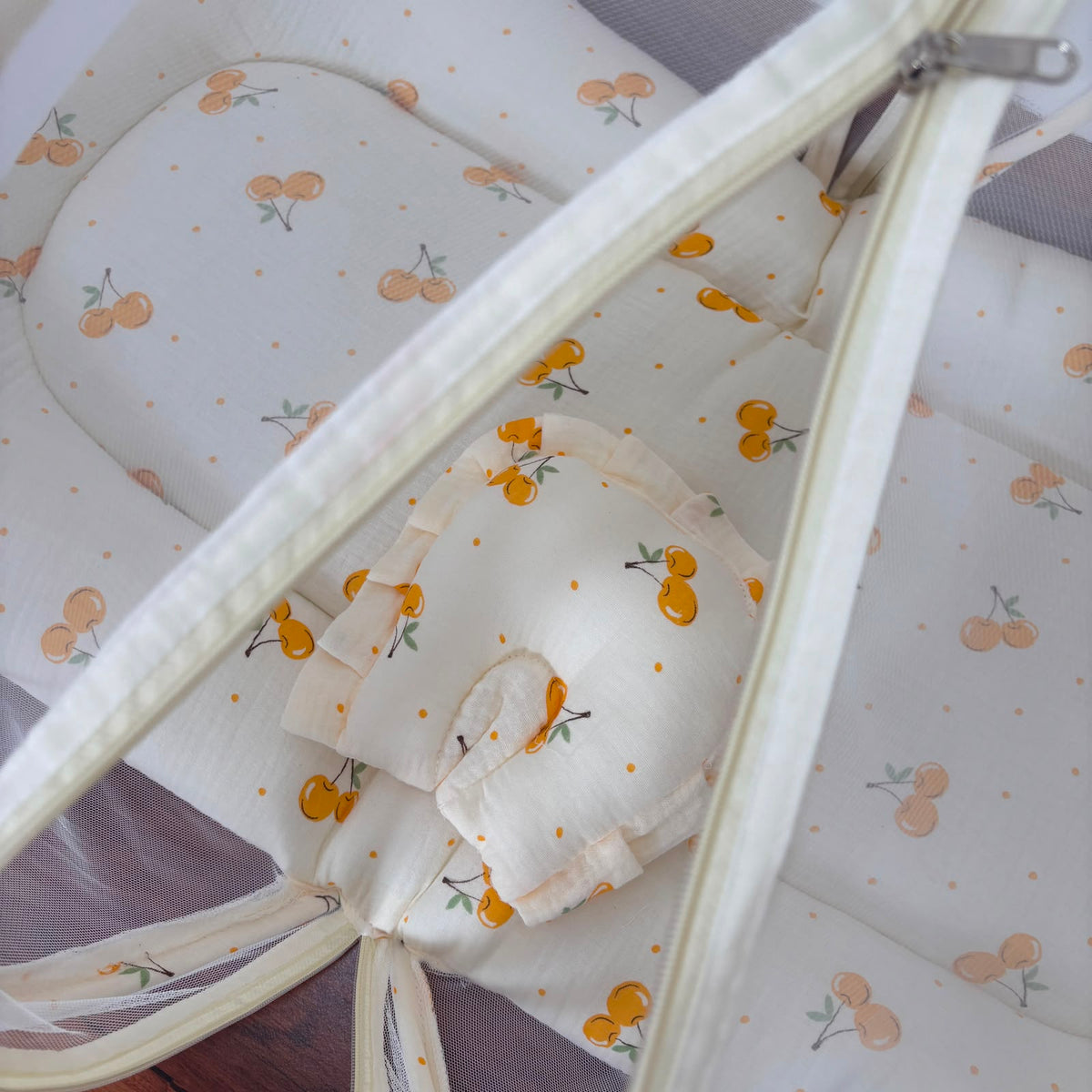 Baby Crinkled Muslin Mosquito Net Bed and Carry Bed Combo MN01