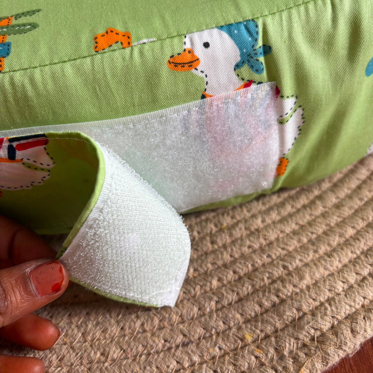 Baby Feeding Pillow MN01