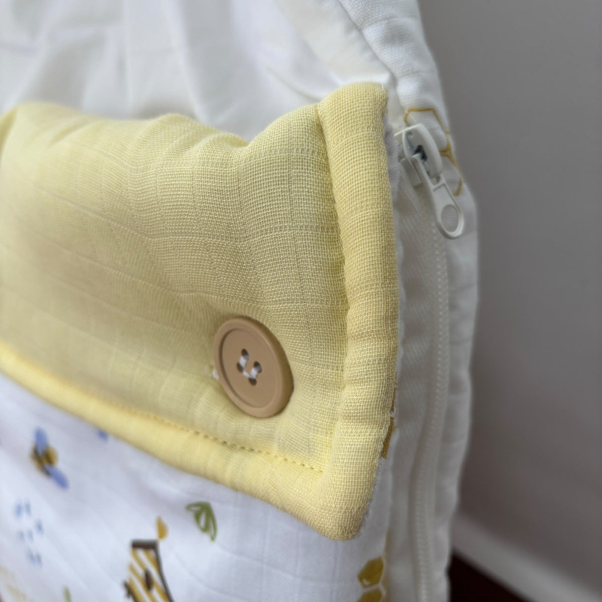 Premium Muslin Baby Carry Bed ( Honeybee )  MN01