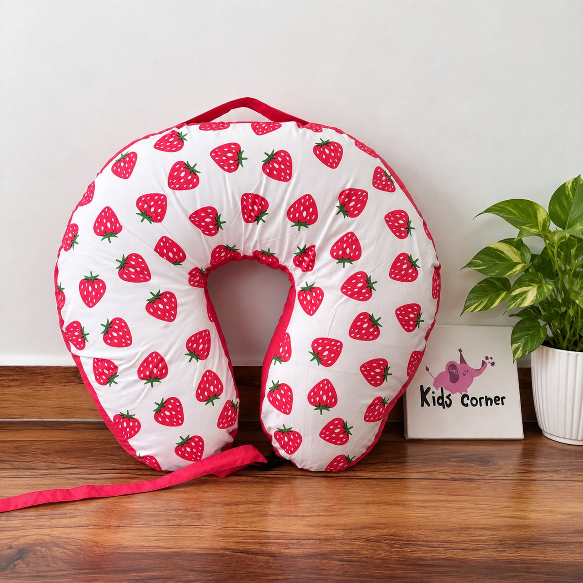 Feeding Pillow ( Strawberry ) MN01