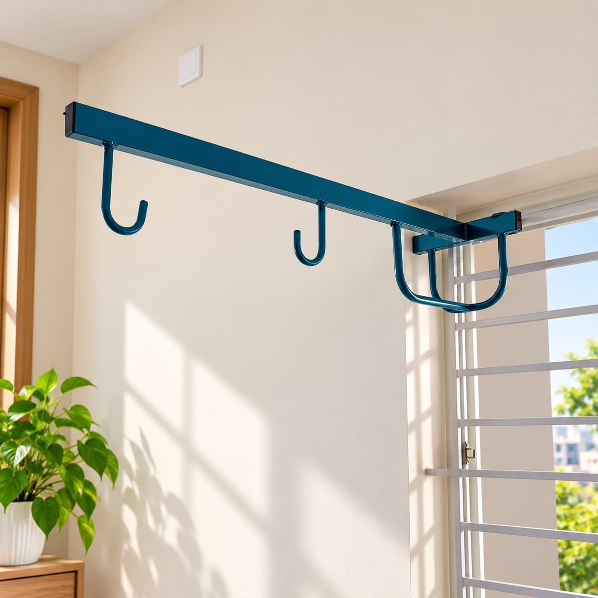 Window Hanger MN01