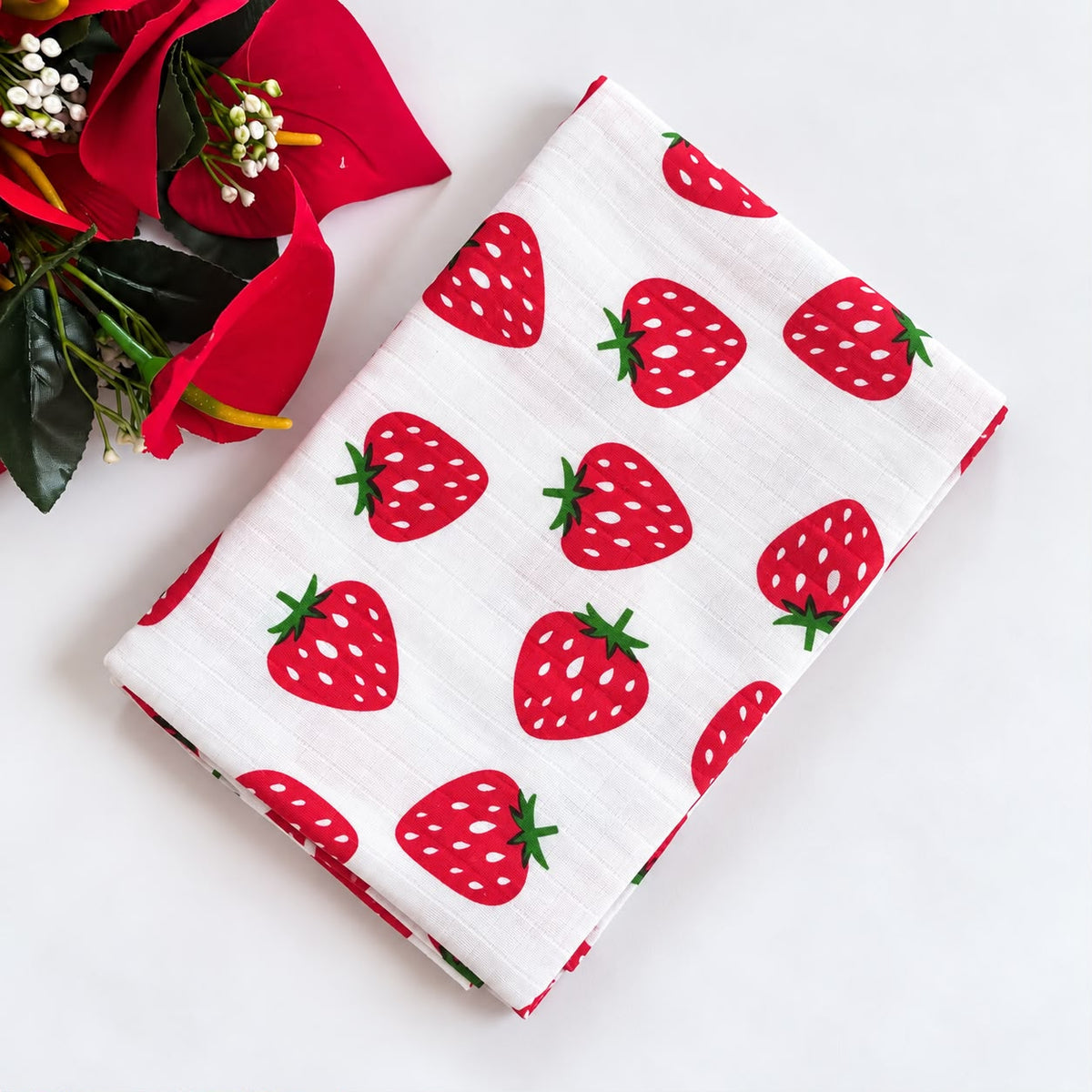 Premium Muslin Swaddle Size 100 * 100 cm MN01 ( Strawberry )