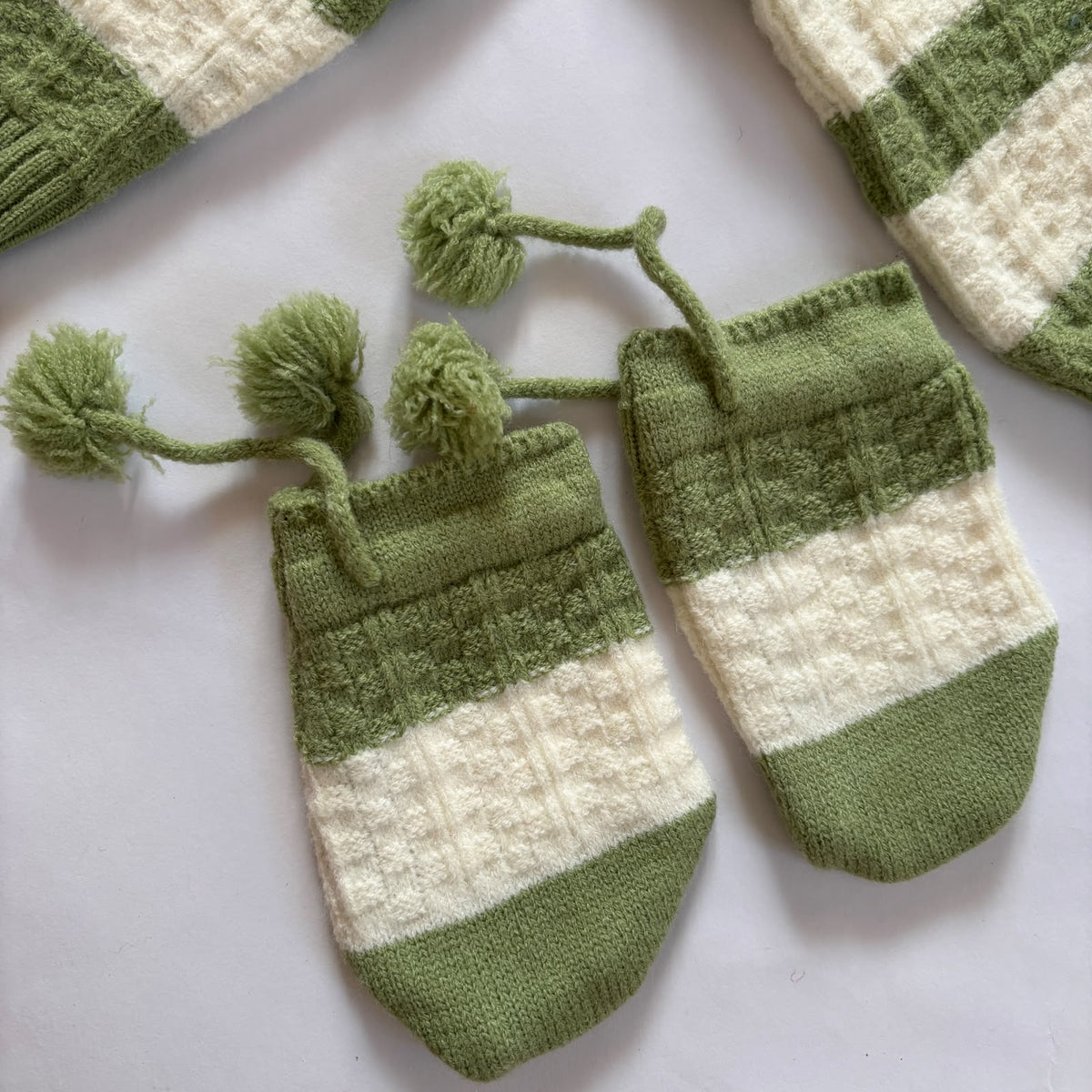 Woollen Sweater Set MN01