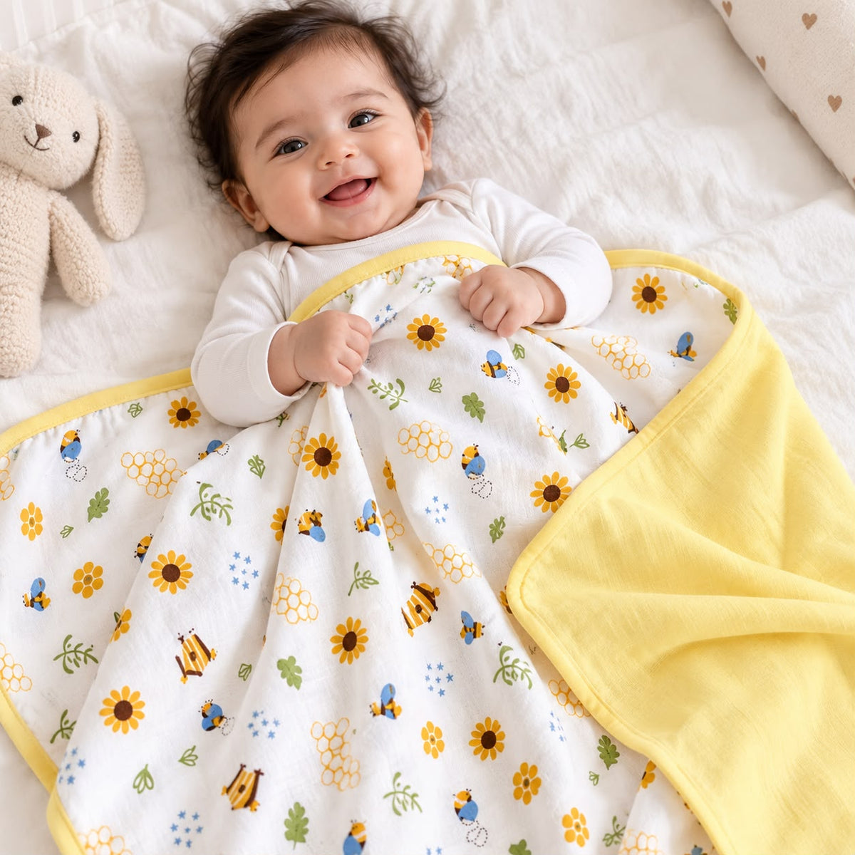 Muslin 6 layer Reversible Blanket MN01 ( Honeybee)