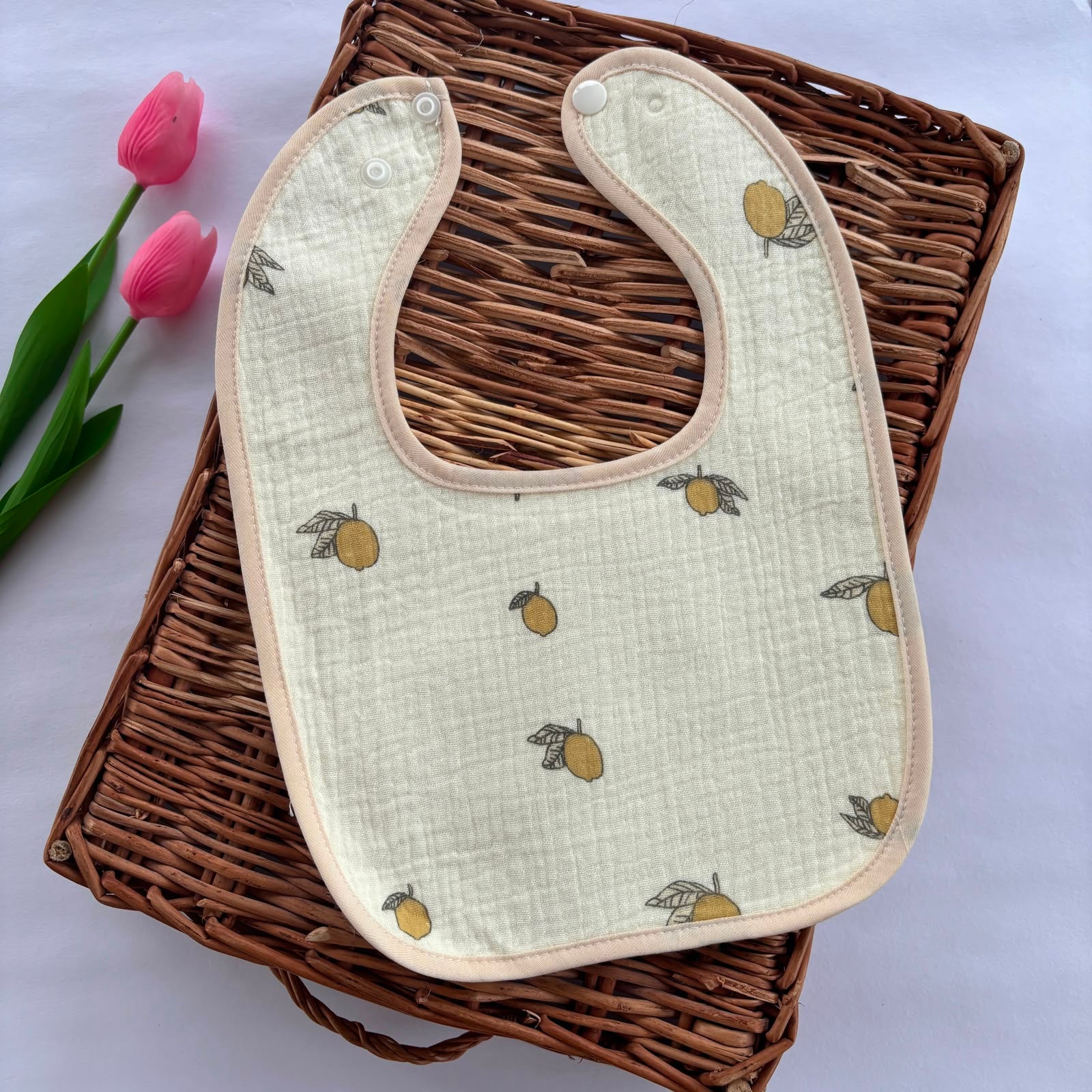 Crinkled Muslin Baby Bib MN01