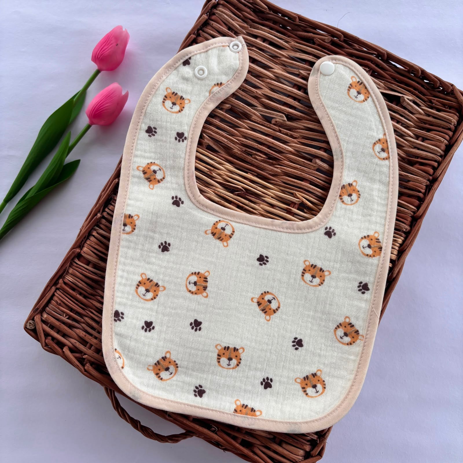 Crinkled Muslin Baby Bib MN01