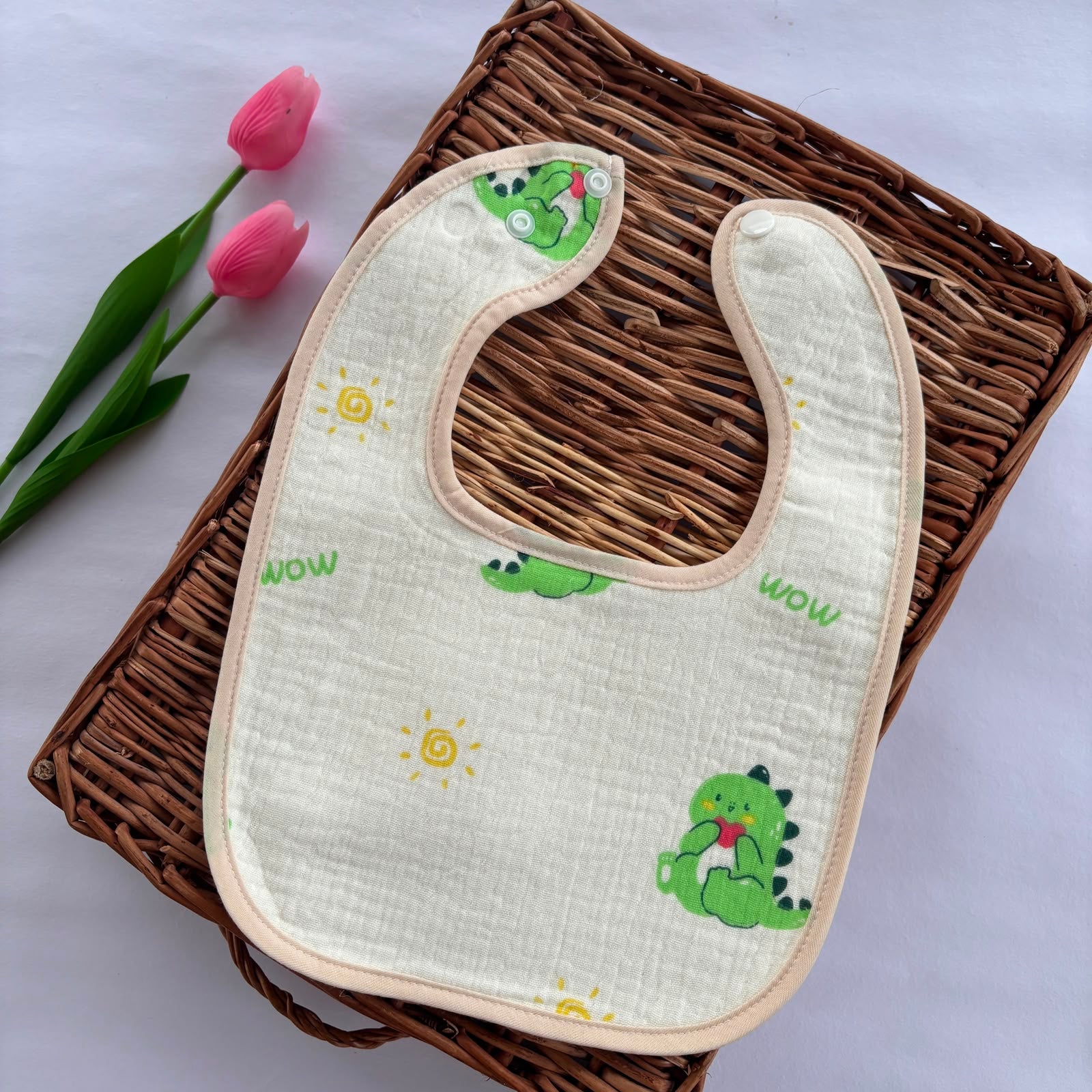 Crinkled Muslin Baby Bib MN01
