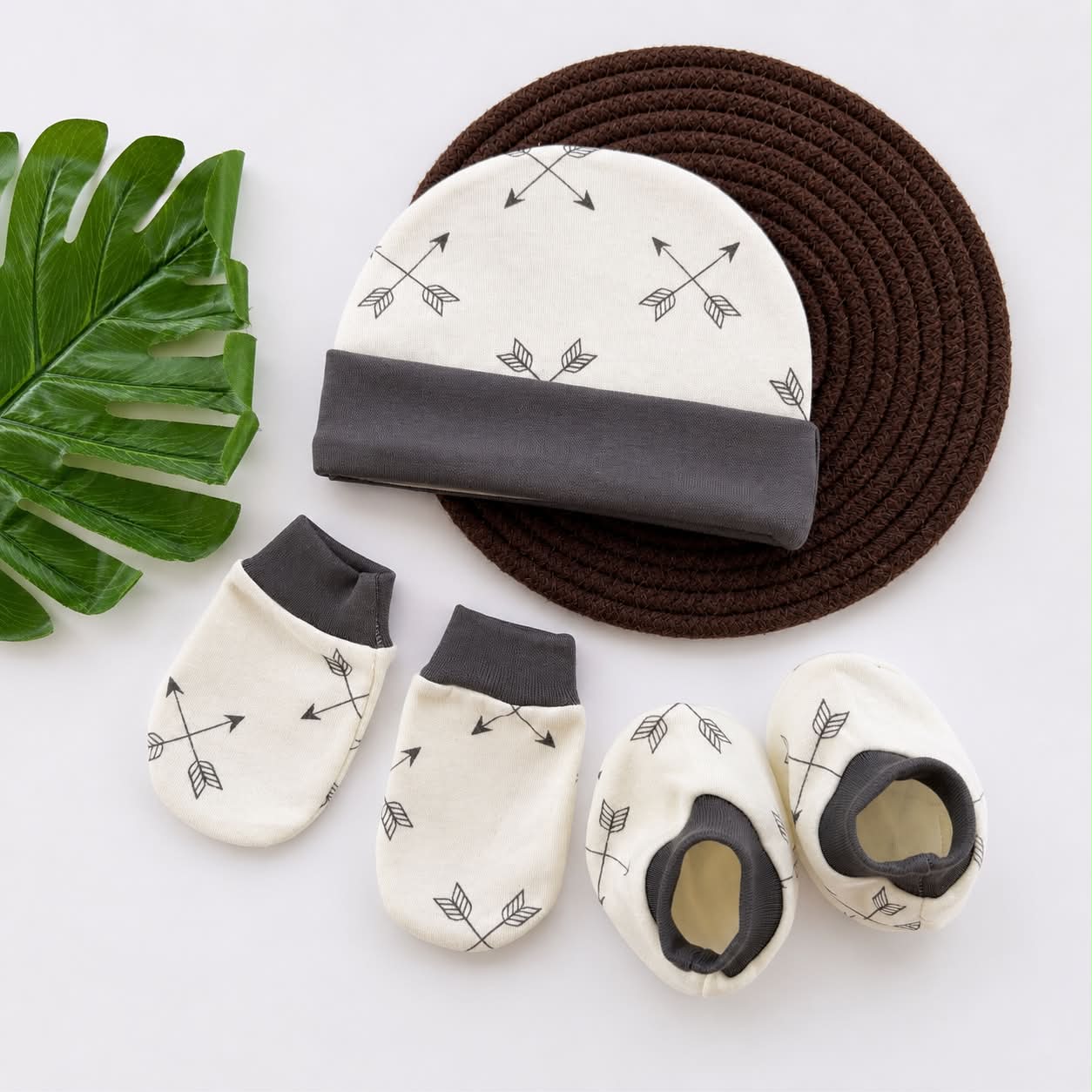 Cap Mitten and Booties Set MN01