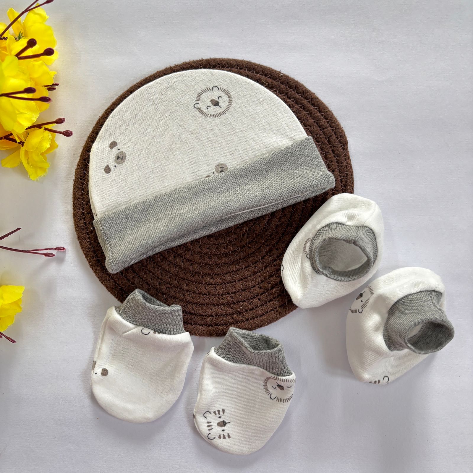 Cap Mitten and Booties Set MN01