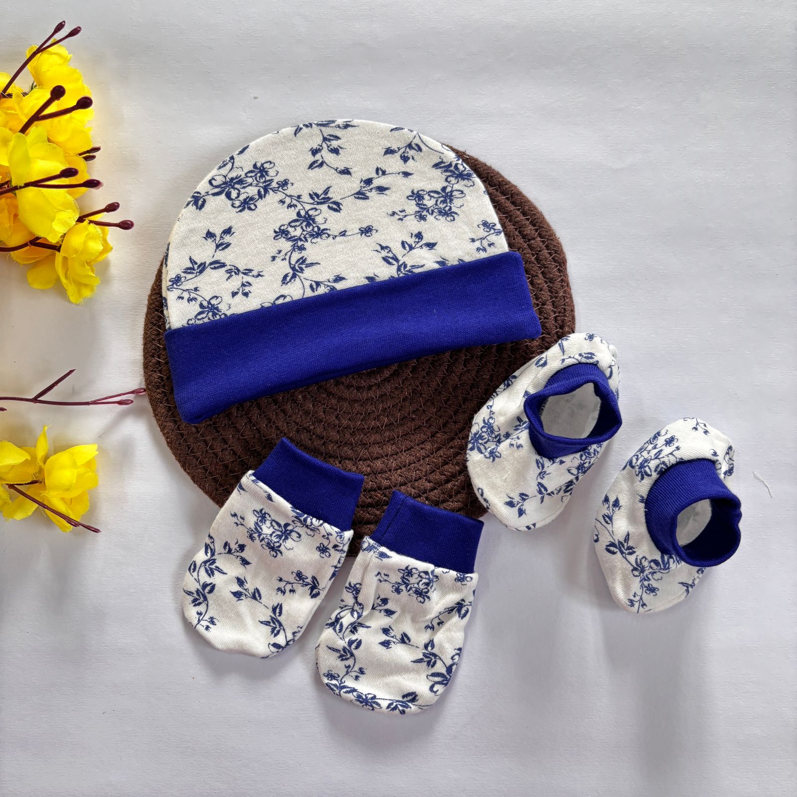 Cap Mitten and Booties Set MN01