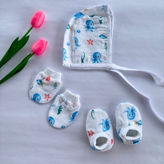 Muslin Cap Mitten and Booties Set MN01