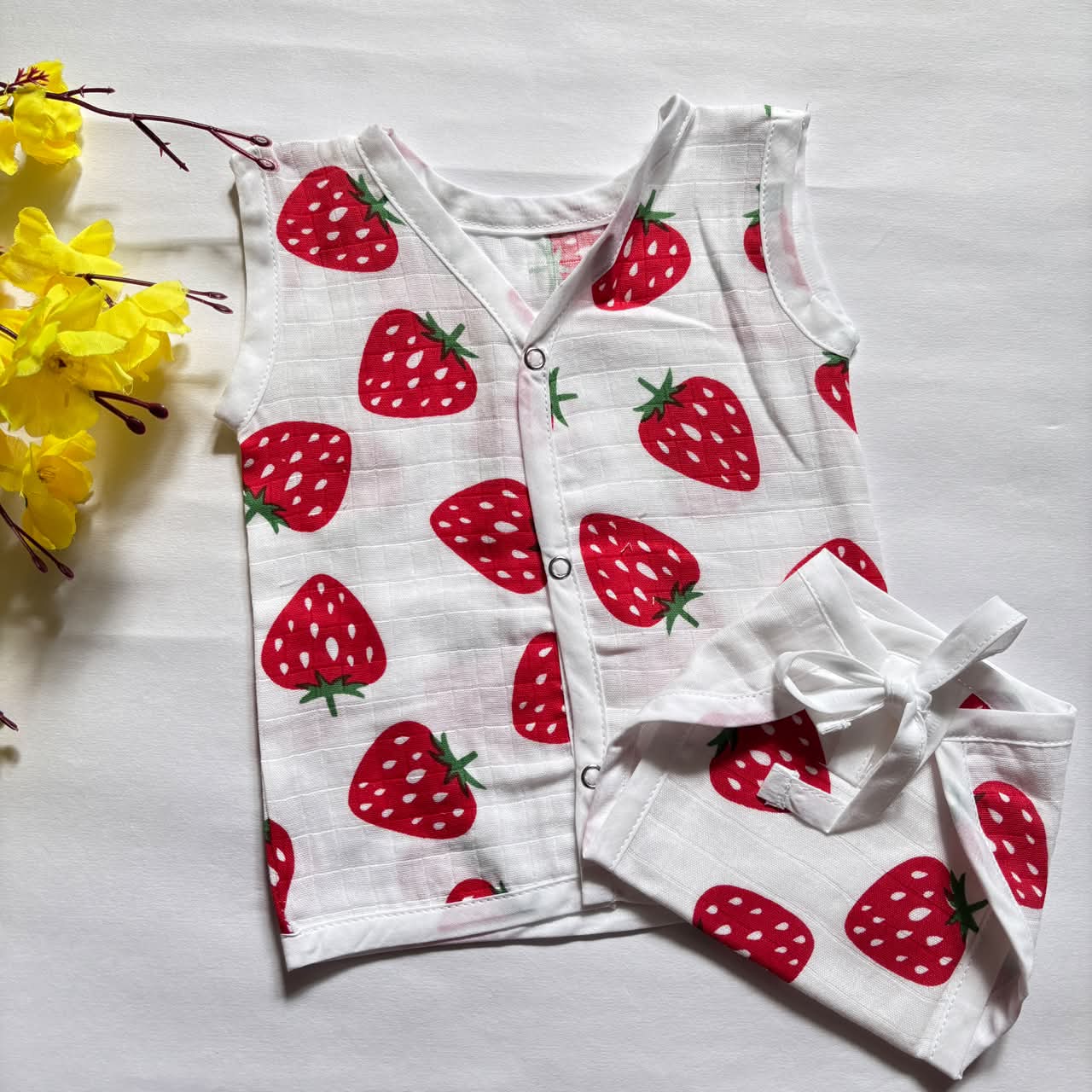 Premium Muslin Button jablas and Nappy set 4 pcs pack
